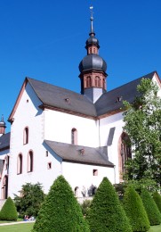 Die Außenansicht des Klosters Eberbach in Eltville.