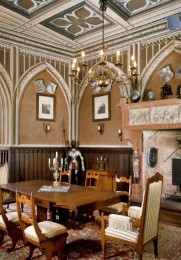 Der Rittersaal in der Burg Rheinstein.