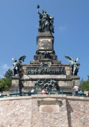 Das historische Niederwalddenkmal in Rüdesheim.