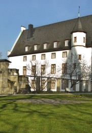 Die Außenansicht des Ludwig Museums Koblenz.